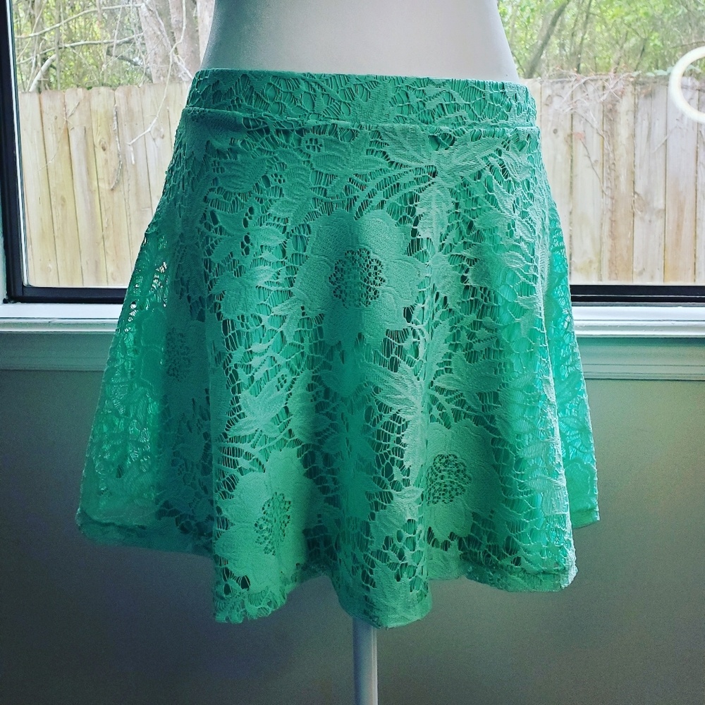 Turquoise Aeropostale lace overlay skirt - Med